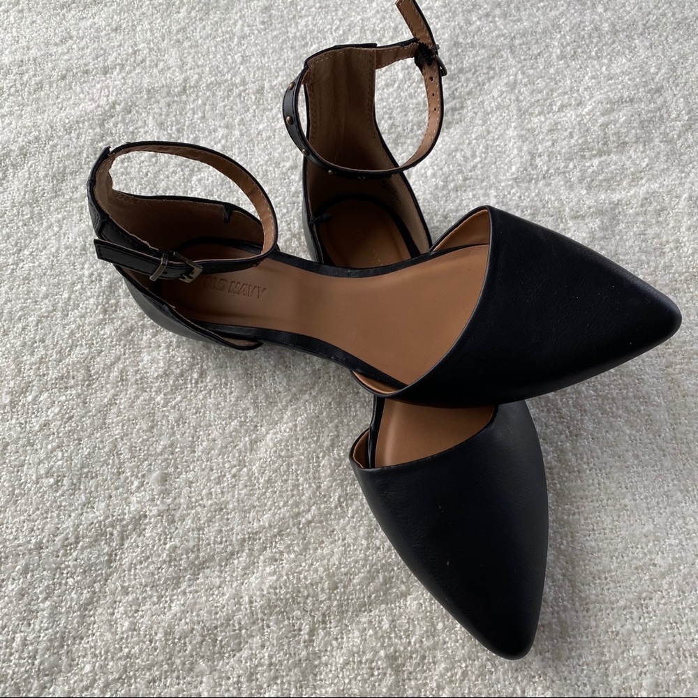 Old Navy | black pointed toe flats